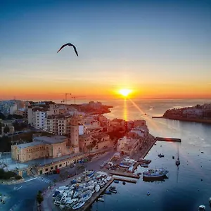 https://marsascala-luxury-penthouse.hotelssaintjulians.com